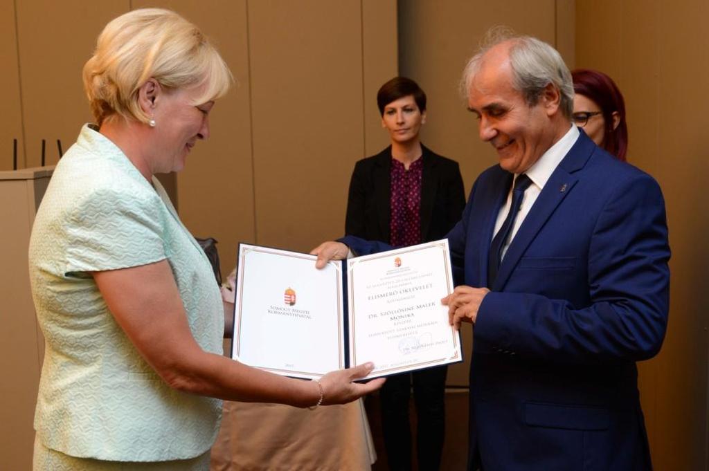Elismerések Az ünnepségen nem tudott részt venni a Hatósági Főosztály