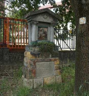 Isten dicsőségére adományozta Botzheim József és neje 1926-ban.