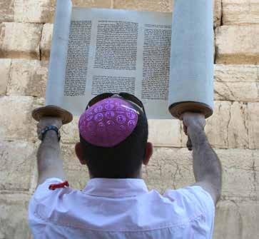 egyik barlangjában. Továbbutazás a világ nyolcadik csodájának tartott Masada-erődhöz, melyhez kötélpályás felvonóval lehet eljutni. A Heródes által i.e. 37 és 31.
