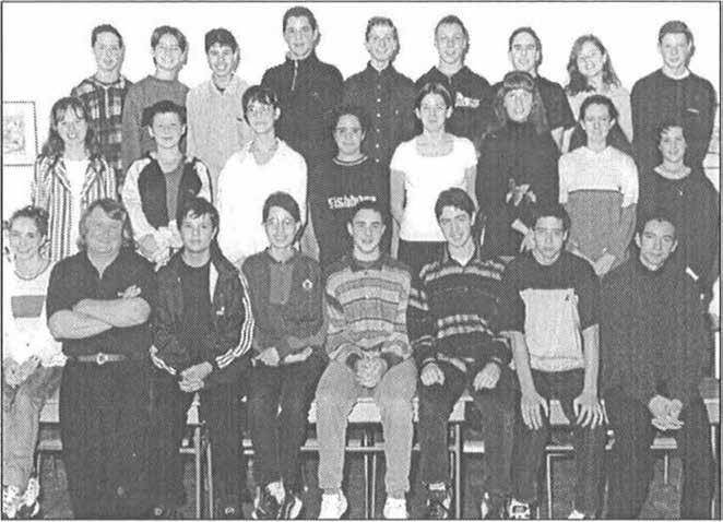 9. B osztály - négyosztályos képzés osztályfőnök: Tóth Géza 9. C osztály - hatosztályos képzés osztályfőnök.: Gyarmati Attila létszám: 25 fiú: 13 lány: 12 emelt német 1. Bolla Karolina 2.