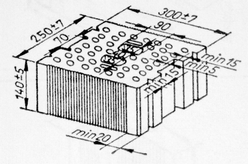 Téglák fajtái Soklyukú blokktégla kb. 1920-1970 között I. oszt. tégla, 100 kg/cm2 nyomószilárdsággal, II.