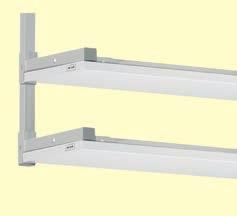 A váz epoxi pórszórt acél, sötét szürke színben RAL 7035. A munkalap 26 mm-es laminált forgácslap.
