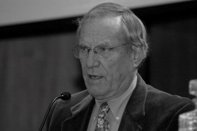 hálózatokban. 564 Gerhard Lehmbruch (*1928) 565 Philippe C. Schmitter (*1936) 566 gesen a társadalompolitika teljes spektrumára is kiterjed-e.