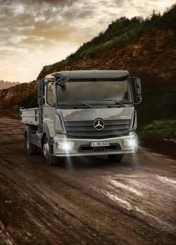 Mercedes-Benz az építőipari szállításban. Bármilyen típusú építőipari munkához, építkezéshez és az oda vezető úthoz.