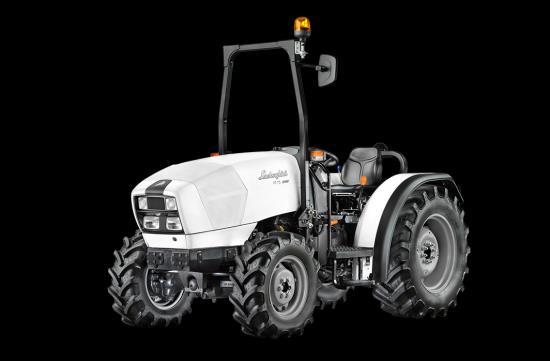 Kéttengelyes kistraktorok Erőforrása 10-20 kw teljesítményű dízelmotor.