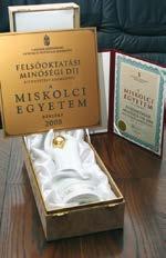 őszinte viszszajelzéseket adjanak az intézmény vagy a szervezeti egységek felé az oktatás és a szolgáltatások színvonalával
