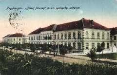 Városháza, csendőr 3000 21057.
