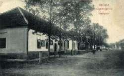 town hall T2200 21694.