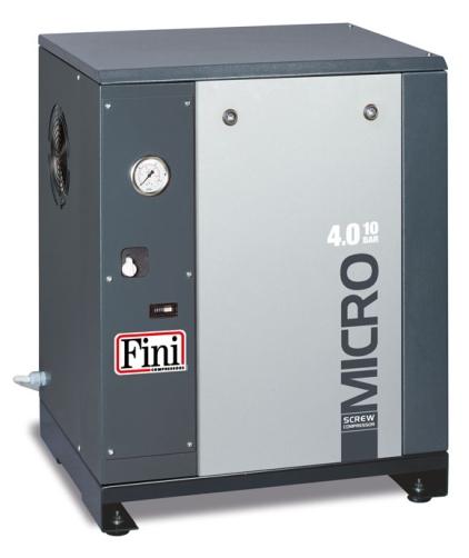 - MICRO 4-5,5 kw: csillag-delta indítás, ETMII vezérlõ, amely a gép mûködését irányítja.