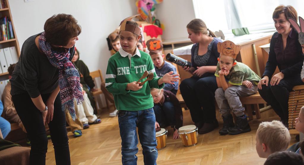 96 Nem önkormányzati fenntartású óvodák HAGYOMÁNYAINK, ÜNNEPEINK Hagyományos rendezvényeink a szüreti mulatság, Márton nap, Mikulás, karácsony, őszi és tavaszi sportnap, farsang, kirándulás, Montágh