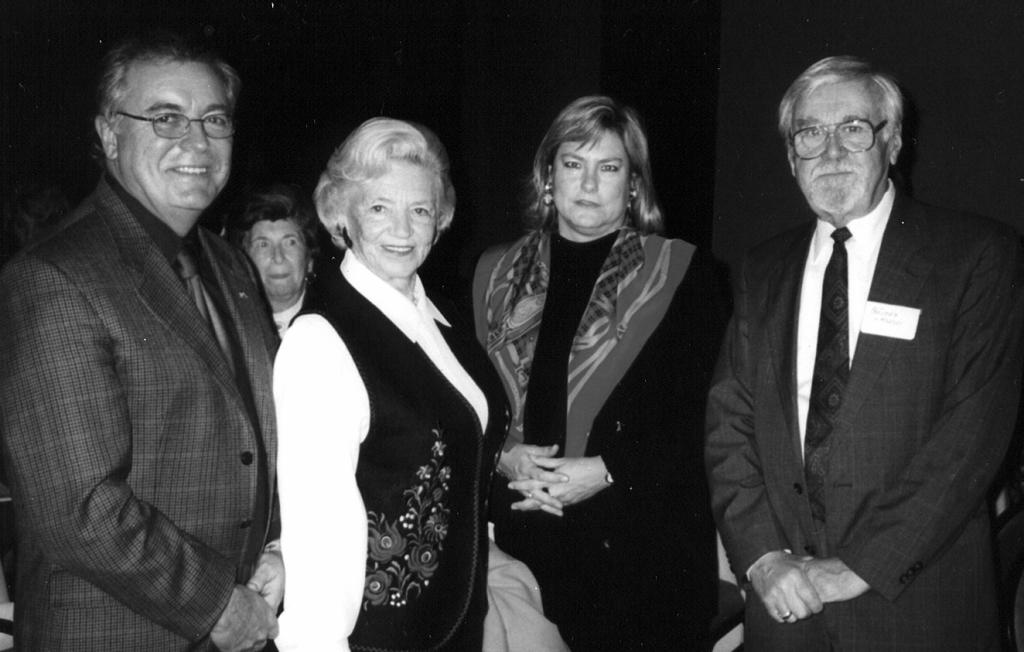 Lauer John beszélget Ivany Robert édesanyjával és