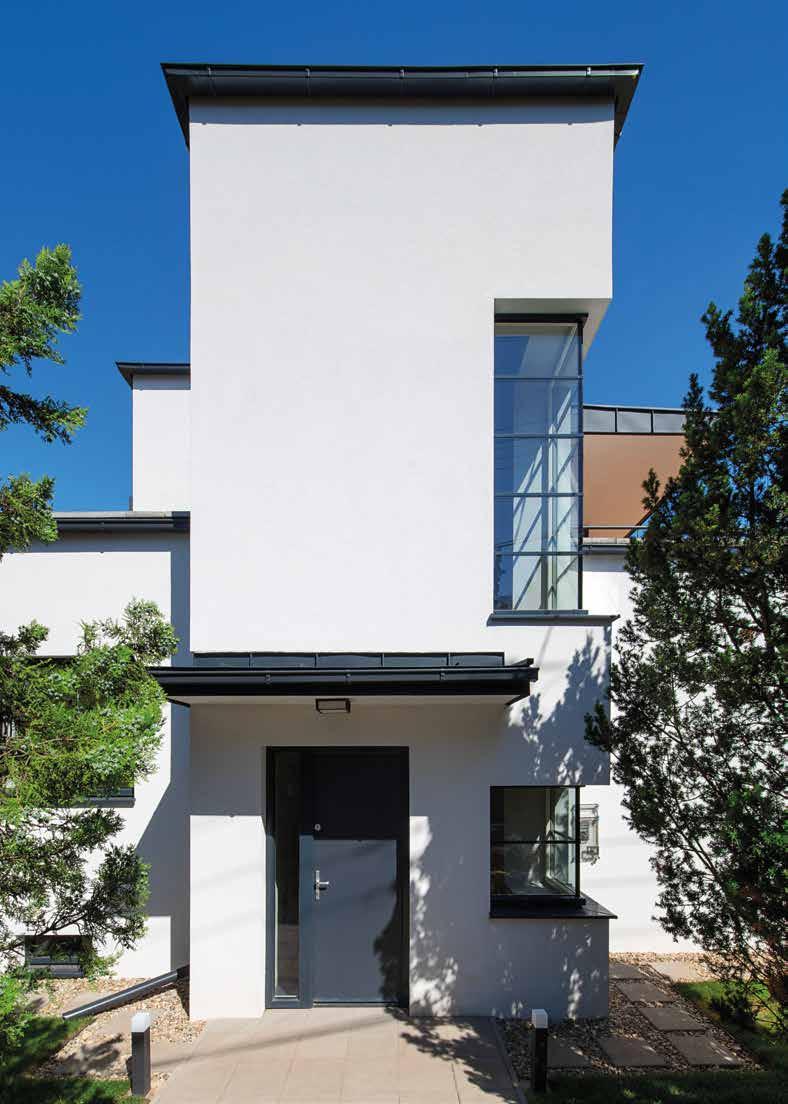 ITTHON ITTHON PROFILTISZTÍTÁS Felújított villa a Rózsadombon Szöveg Építész Belsőépítész Fotó TORMA TAMÁS REISZ ÁDÁM, VADÁSZ TAMÁS JUHÁSZ JANKA BUJNOVSZKY TAMAS ELSŐ