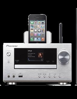iphone készülékekhez, DVD/CD lejátszással, USB bemenettel és RDS FM rádióval.