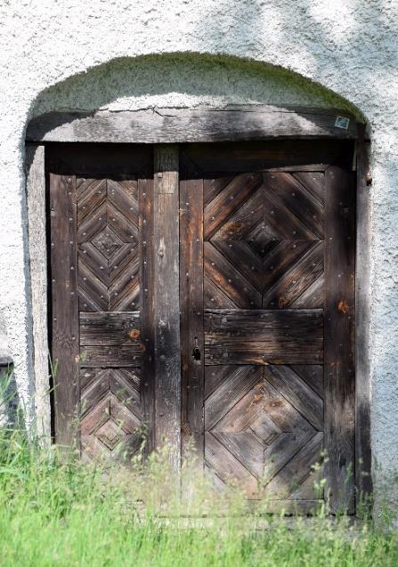 Manapság is használatban vannak a nehéz, nagyméretű, egyedi kialakítású kulcsok.