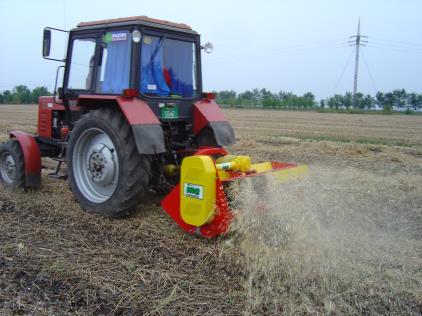 .. A rotor magas fordulatszáma (000 ford/perc), illetve a
