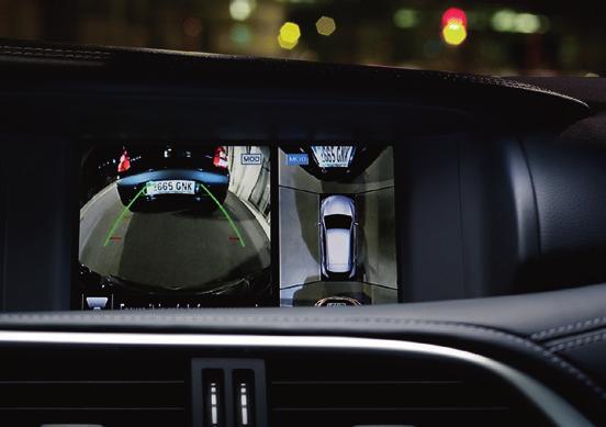 A mozgásérzékelővel (MOD Moving Object Detection) felszerelt panoráma monitornak (AVM Around View Monitor), valamint az első és a hátsó parkolóradaroknak 1,2 köszönhetően a ki- és beállás még a