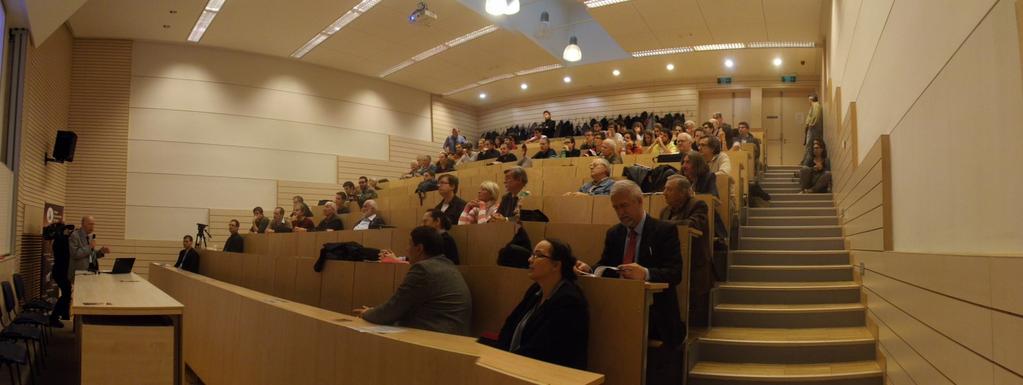 Az Űrkutatás Napja rendezvény (2016. október 21.) közönsége az Óbudai Egyem Tavaszmező utcai épületének előadótermében.