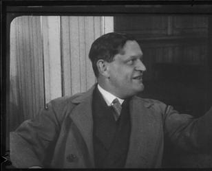 34 17 21. Zsedényi Gyula által készített síkfilmek az 1931. április 25-i miskolci Nyugat-est résztvevőiről.