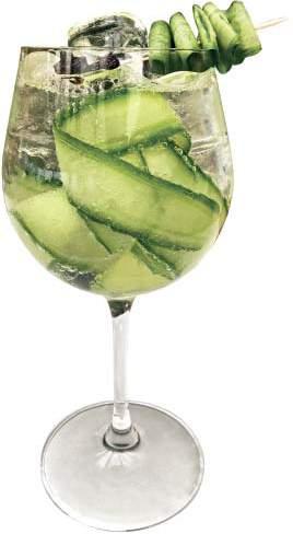 - Hendrick s Gin, friss uborka, Kinley tonik Hendrick s Gin, fresh cucumber, Kinley