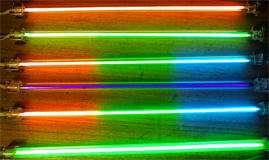 hatásfok) Elektrosztatikus térrel Elektromágneses térrel
