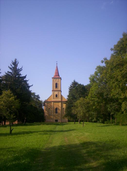 1. Templomok,haranglábak Szentgyörgyvölgy, Református és katolikus templom A reformátusok mai, késő barokk stílusú temploma a türelmi rendelet kihirdetése után, 1787-ben épült.