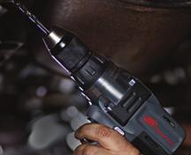 eredő sérülések a Nehéz berendezések a Könnyű szerelvények IQ V20 Series Nagy ú ütvecsavarozó W7150EU 1/2'' & W7150EU-P A finomhangolt ütőmechanizmus nagyobb ot biztosít, tartósabb és hatékonyabb.
