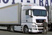 irányításával, mémet és magyar cégek segítségével 157 tonna, 18 tengely, 62,6 méter szerelvényhossz Fiat Doblò Work Up Új