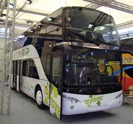 Az első az Ayats saját alvázára épülő, párhuzamos hibrid hajtásláncú, 13,2 méteres, emeltes intercity kivitel volt, amely utasterében 90 ülőhely és egy kerekesszékes hely került kialakításra, s éppen