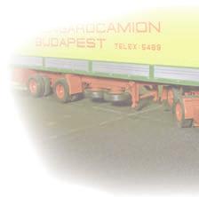 74 Camion Truck&Bus 2012/2 Kaleidoszkóp Modellkirakat ELMÚLT ÉVTIZEDEK JÁRMŰVEI Az előző lapszámban az 1/87- es méretarány egyik építőjét, gyűjtőjét mutattam be, ezért most egy másik méretarány, az