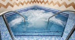 Hot Tub Lung: pezsgőfürdő-tüdő Mycobacterium avium complex okozta légúti megbetegedések (Aksamit T.R., Sem.Resp.Inf.