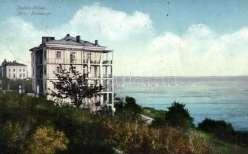 Split port, sailin g ship