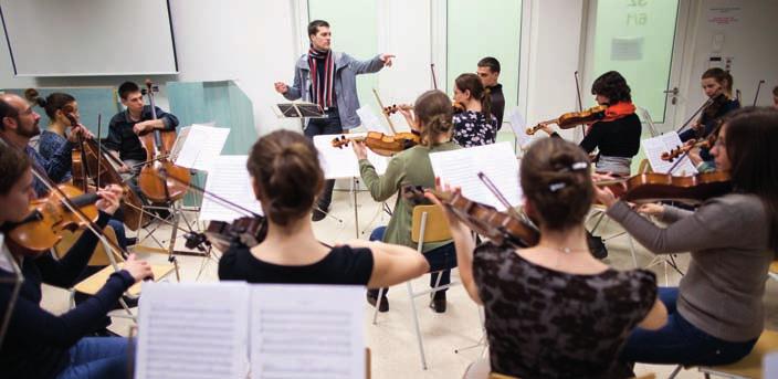 educatio 2012 éveket. Sokakat az ösztönöz a keményebb tanulásra, hogy ne kelljen elszakadniuk az ekkor összekovácsolódott társaságtól.