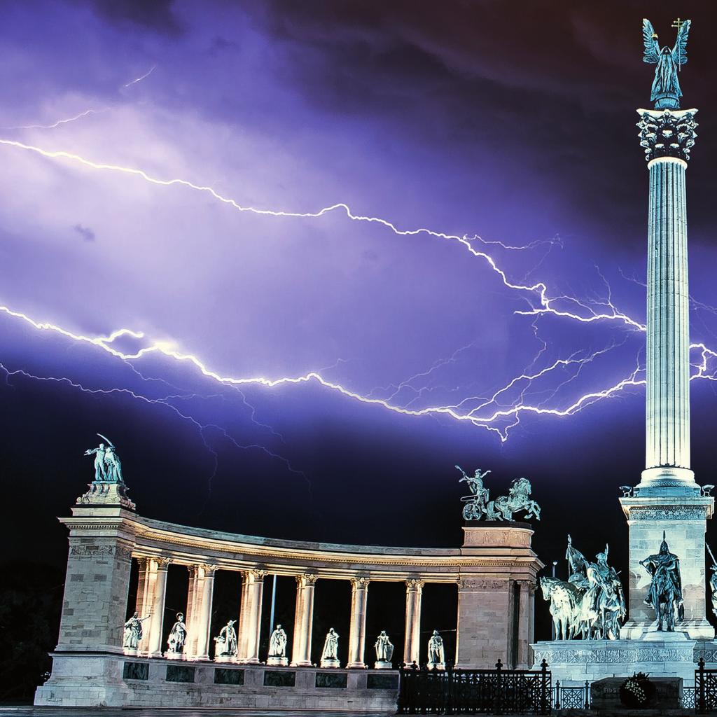 FENNTARTHATÓ ENERGETIKA KÖRNYEZETBARÁT ENERGETIKA A rendelkezésre álló erőforrásokkal való tudatos gazdálkodás egyik alapja az okos városok működésének.