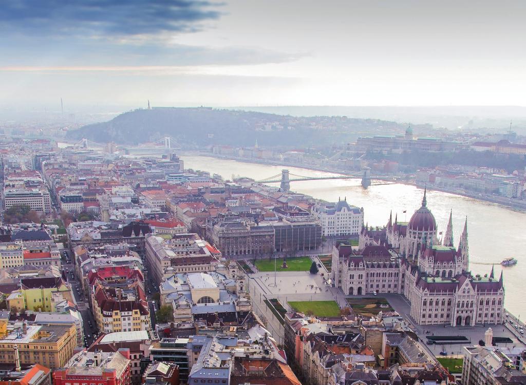 SMART BUDAPEST Budapest okos város jövőképe Összefoglaló kiadvány Megbízó: Budapest Főváros Önkormányzata Szakmai irányító: Főpolgármesteri Hivatal, Városépítési Főosztály 1052 Budapest, Városház