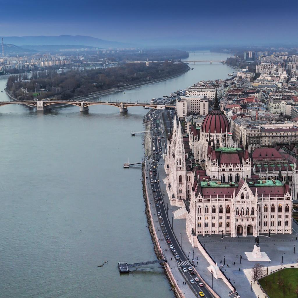 BEVEZETŐ Az okos város szemlélet érvényesítése horizontális célként eddig is fontos szerepet töltött be a Budapest fejlesztését meghatározó dokumentumok és projektek esetében.