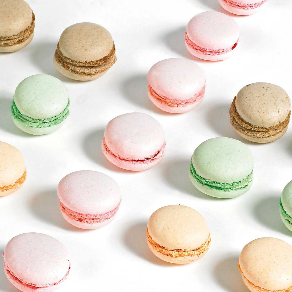 GERBEAUD MACARON Gerbeaud macaron A macaron Franciaországban népszerű, mandulalisztből készült falatnyi desszert.