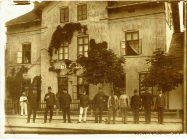 Gettósítás -> Gyűjtőtábor Május elején állították fel a gettót a téglagyárban, a Debreceni úton.