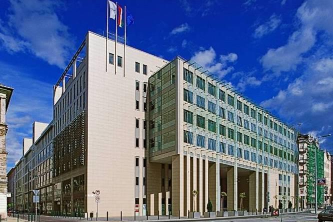 BEFEKTETÉSI PORTFOLIÓ CORVINUS EGYETEMI CAMPUS ÉS STUDIUM IRODAHÁZ Elhelyezkedés H-1095 Budapest, Czuczor u. 2-10. Bruttó terület 35.