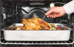 009.40 Grillezhetsz húsokat és zöldségeket, vagy csőben sült ételeidnek adhatsz szép színt, mert a ventillátor a hőt közvetlenül az ételre juttatja.