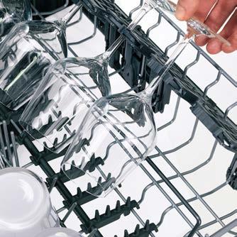 Teljesen beépíthető mosogatógépeinket a konyhád többi ajtajához illő előlappal egészítheted ki.