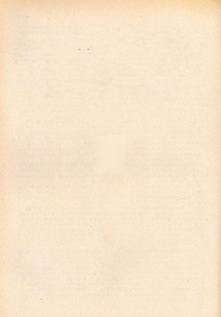 174 Egyházmegyei áldozópapok különféle hivatalokban. D r. B eck er V en d el, tanítóképzőintézeti igazgató (Szeged), P o r z s o lt G éza, c.