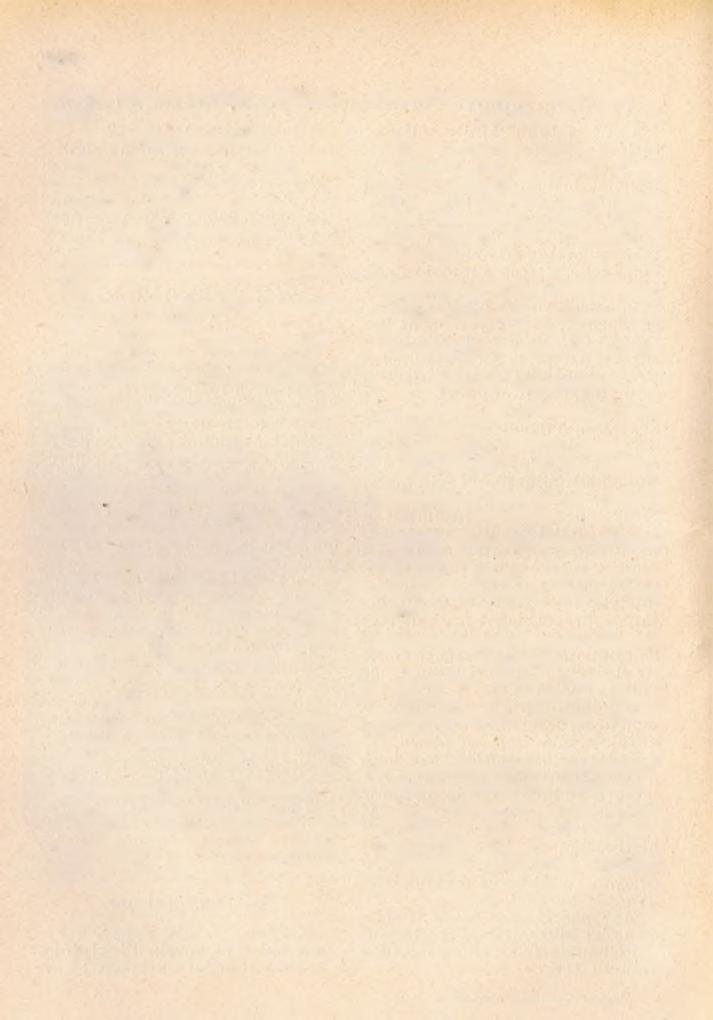 114 K n e ifel Ferenc (világi, Rákócziutca). P ü sp ö k i irod a. Irodaigazgató : d r P otyon dy Im re, pápai kamarás. Jegyző : S zitty a y D énes. Z s in a ti b írá k.