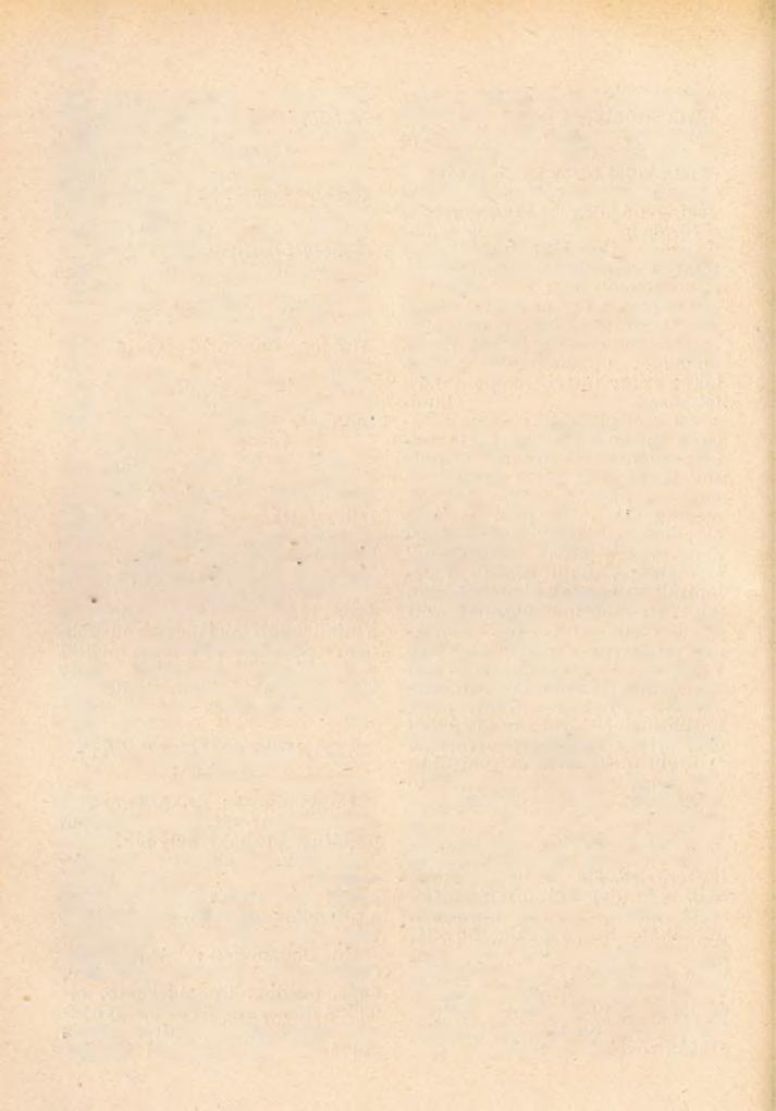 132 tója, a rozsnyói püspöki szentszék tiszteletbeli tagja. őrkanonok : K o lo ssvá ry M i hály, pápai prelátus, menedékkövi c. prépost, egyházm egyei főtanfelügyelő.