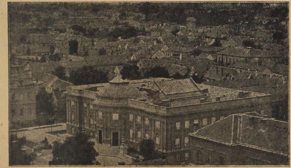 KÖZREMŰKÖDÉSÉVEL