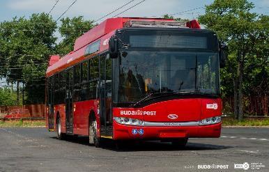 járművek: 4 metró vonal (5 HÉV vonal) 34 villamos vonal 15 trolibusz