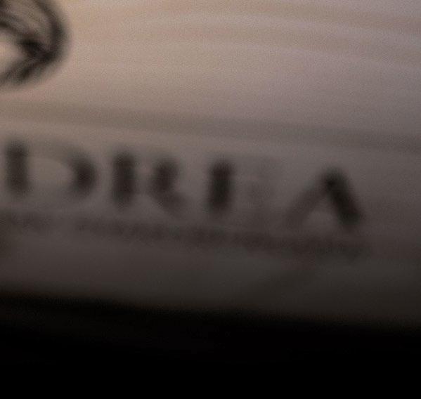 Nekem erre nem lett volna pénzem, ő viszont szívesen fektetett borba, mert bár nem értett a szőlészkedéshez, kedvelte a
