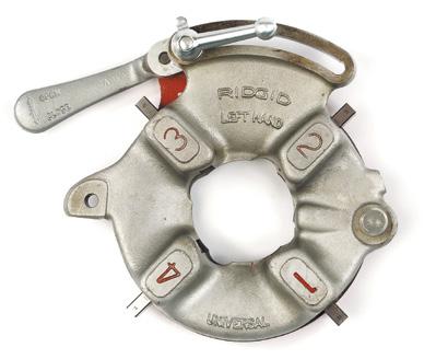 O. balos Igen Univ. 8-2" R 2 2 5,7 049 555 555 Q.O. jobbos Igen Kettős/csavar 4-3 4" R 8 3,6 Gépi csavarmenetvágó fejek 97045 53 Csavarok Q.O. jobbos/balos Igen 500B 4 - " R 7 2 3,4 97050 532 Csavarok Q.