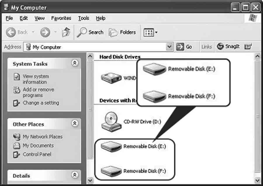 2 Győződjék meg arról, hogy a [My Computer] (Sajátgép) ablakban megjelenik a cserélhető lemez ikonja.