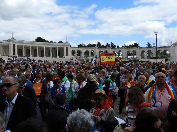 Körülbelül 9000 résztvevő volt jelen a világ minden részéről, a sok portugál, spanyol mellett nagyon szép számban képviseltette magát Dél-Korea, ahol 200 ezer