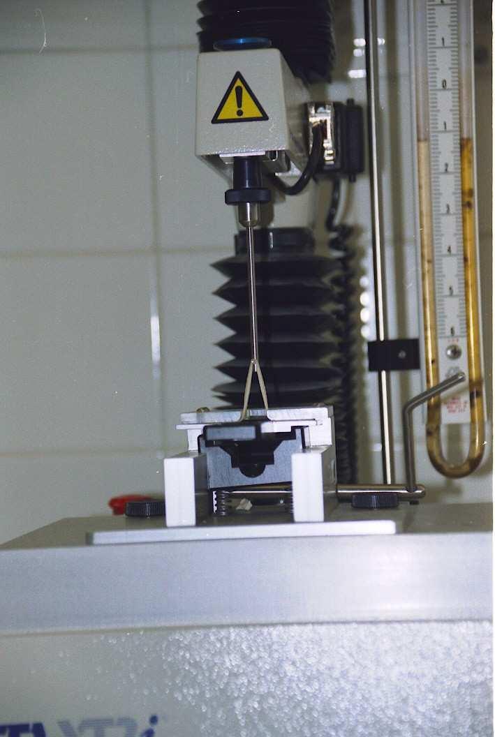 GUPTA et al. (1991) 48 ausztráliai és 53 a világ más részeibıl származó genotípusú búzafajták összehasonlításával foglalkoztak (1. táblázat). 1.